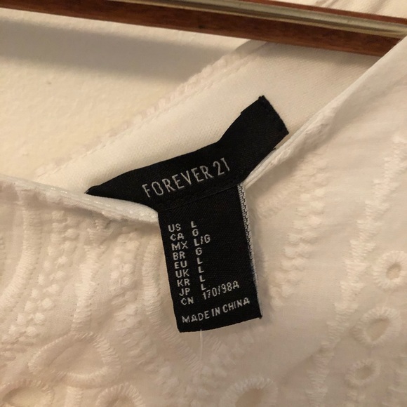 Forever 21 eyelet dress - Picture 5 of 6